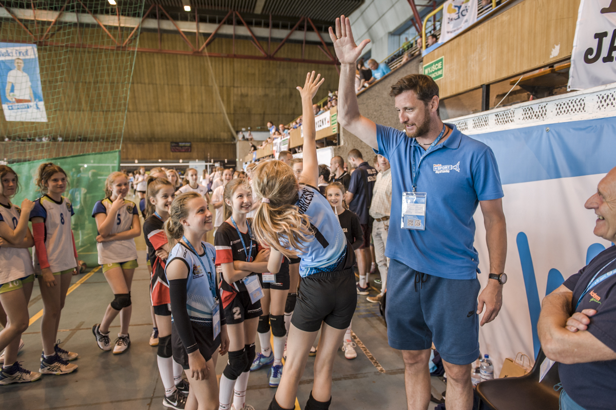 Rozpoczał się największy turniej minisiatkowki na świecie - Kinder+Sport