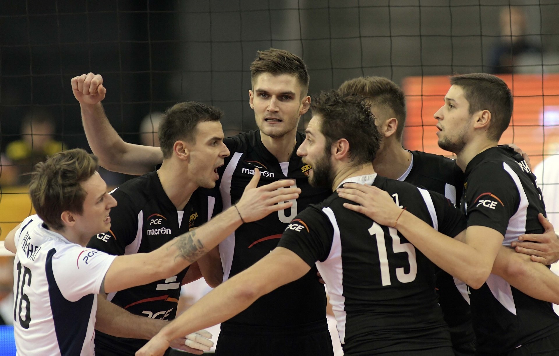 PGE Skra Belchatow - Personal Bolivar 3:1