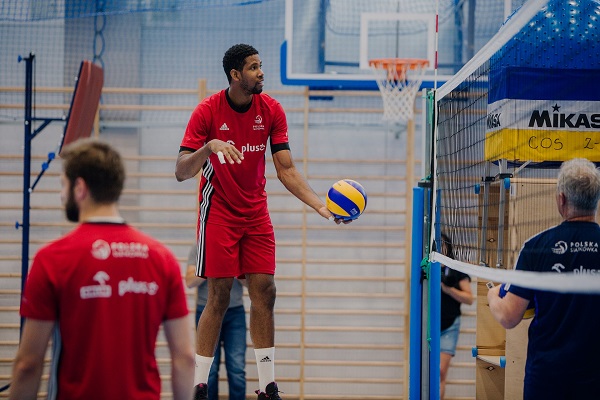 Wilfredo is getting ready for his debut with the White-and-Reds