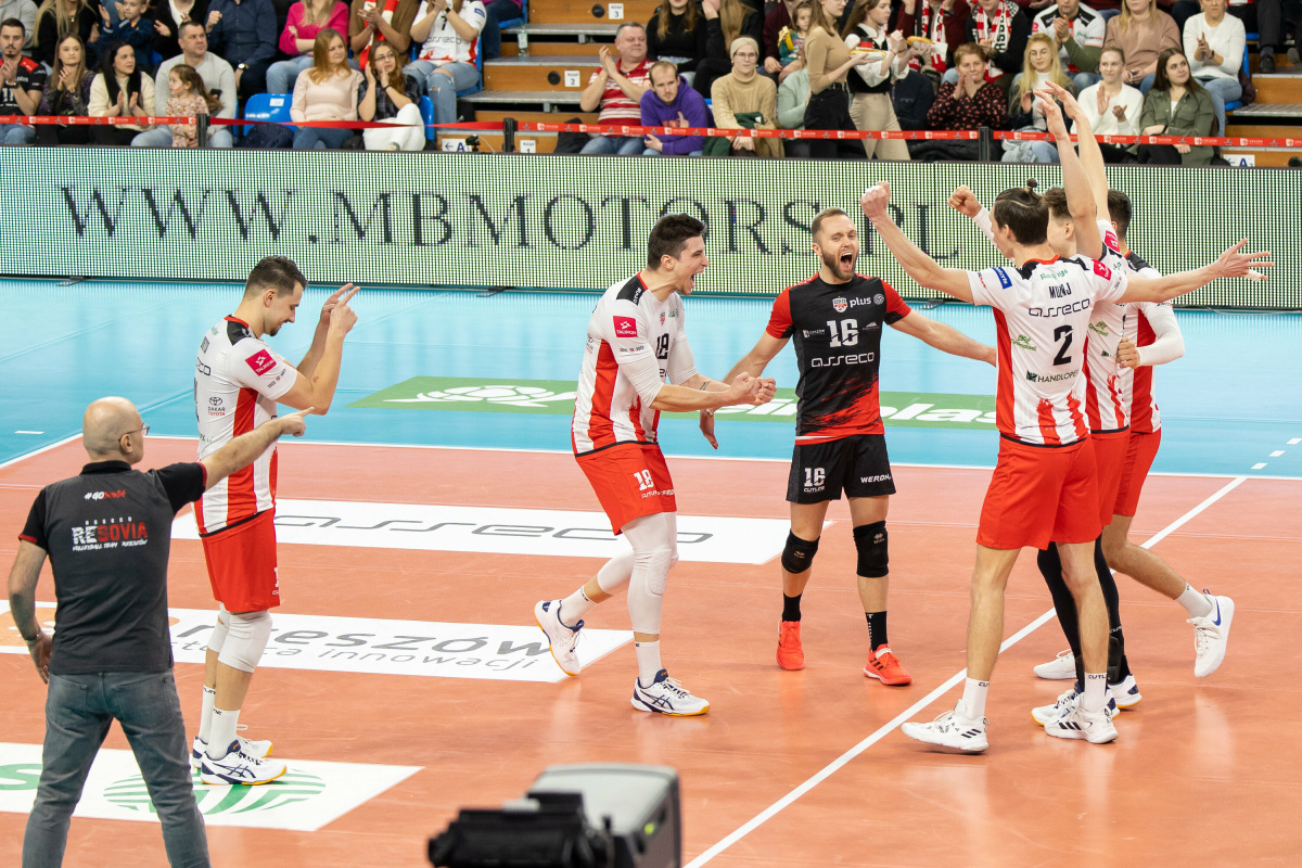 Asseco Resovia Rzeszów ponownie na czele PlusLigi