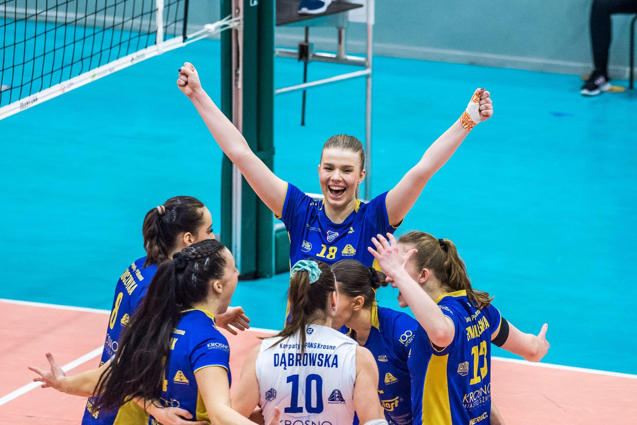 Mecz 1. Ligi Siatkówki Kobiet: Trans-Ann Płomień Sosnowiec – Karpaty PANS Krosno 0:3 (15:25, 23:25, 14:25)