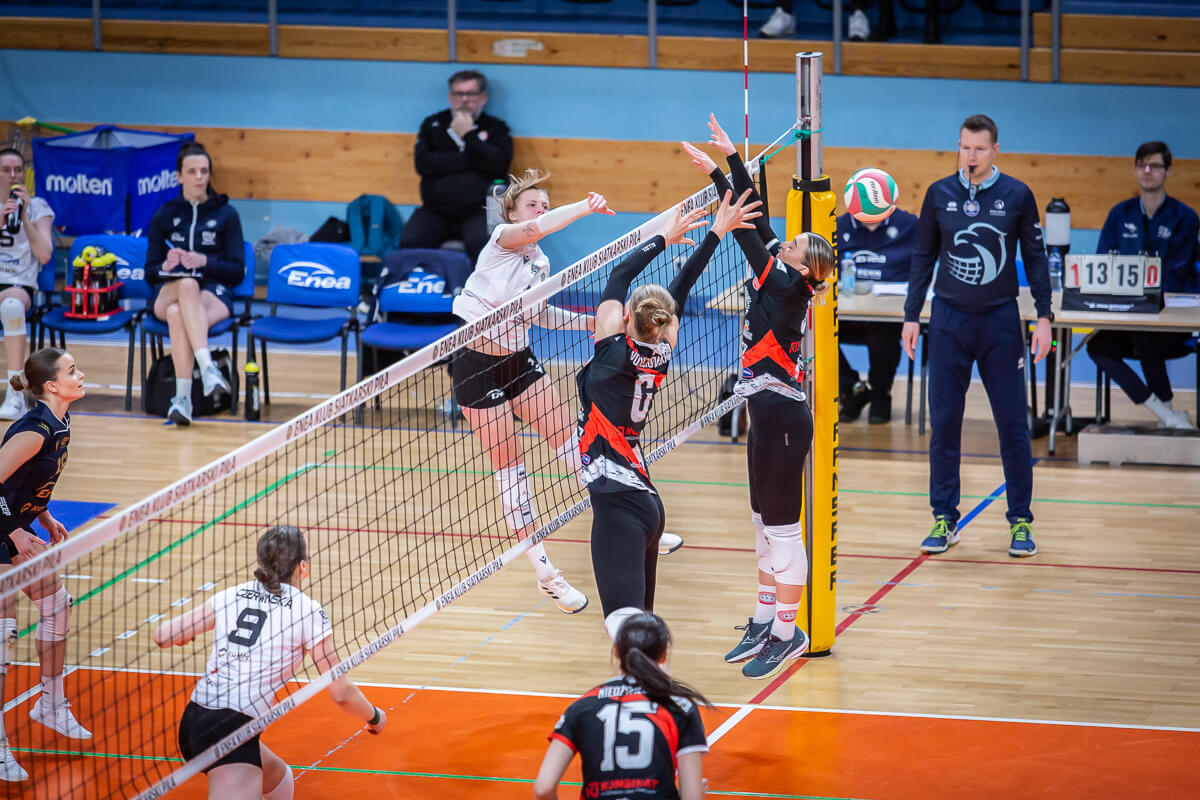 Mecz 18. kolejki 1. Ligi Siatkówki Kobiet: KS Enea Piła – KS BAS Kombinat Budowlany Białystok 3:0 (25:19, 25:21, 26:24)