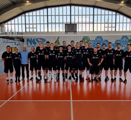 u17