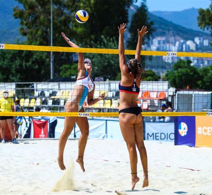 ME U20 - grają na plaży w Izmirze