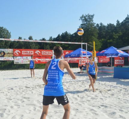 Trwają finały ORLEN Mistrzostw Polski młodziczek i młodzików w siatkówce plażowej