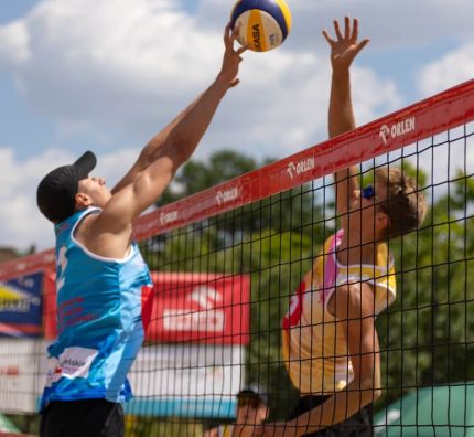 MP Juniorów w siatkówce plażowej: dzień 1.