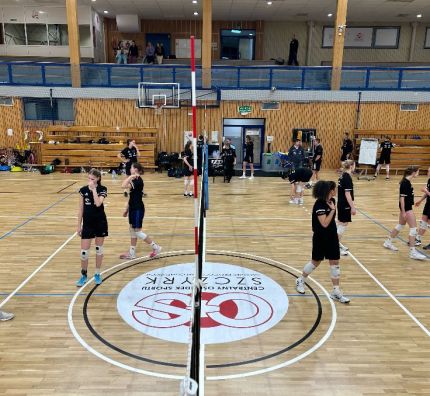 Reprezentacja juniorek U19 na mistrzostwami EEVZA