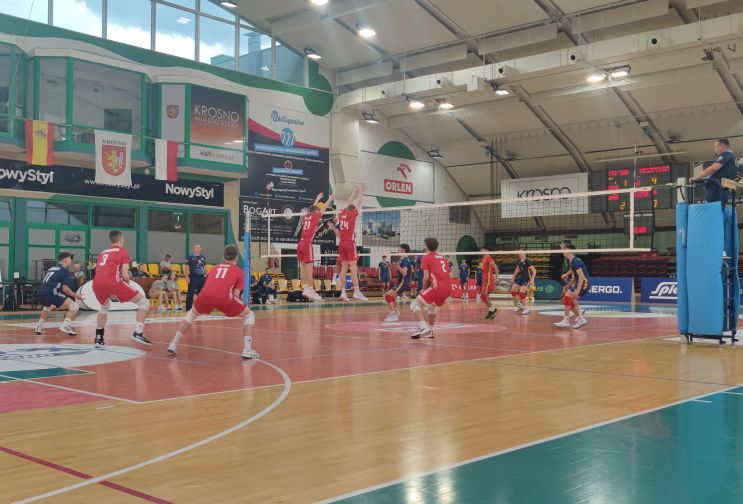 Trzecia wygrana juniorów młodszych